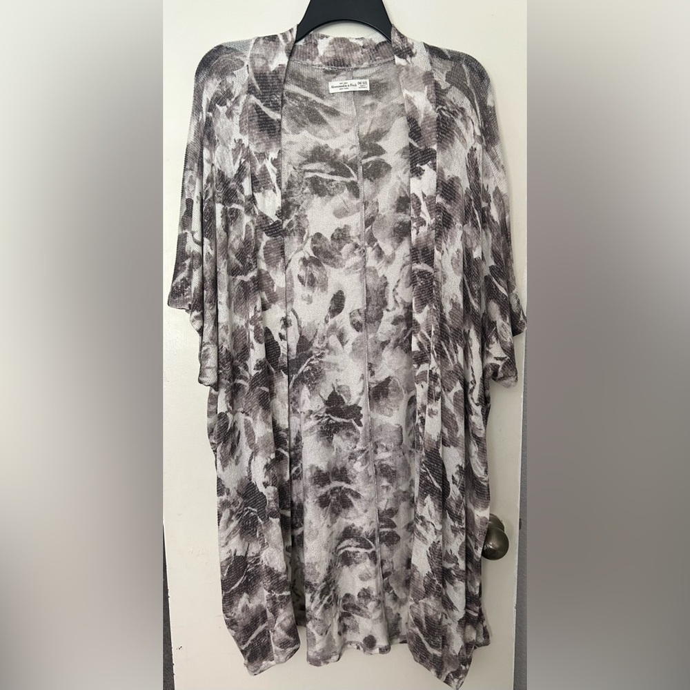 Abercrombie & Fitch Sweater Kimono
